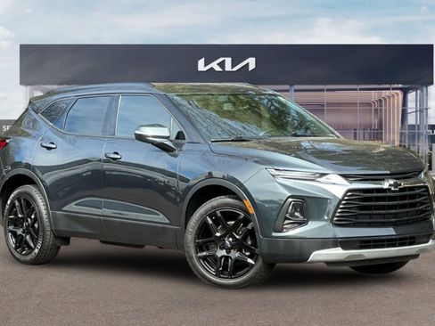 Used 2020 Chevrolet Blazer LT FWD image 2