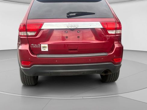 Used 2013 Jeep Grand Cherokee Laredo AWD/4WD image 4