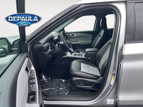 Used 2023 Ford Explorer XLT w/ Equipment Group 202A AWD/4WD image 11