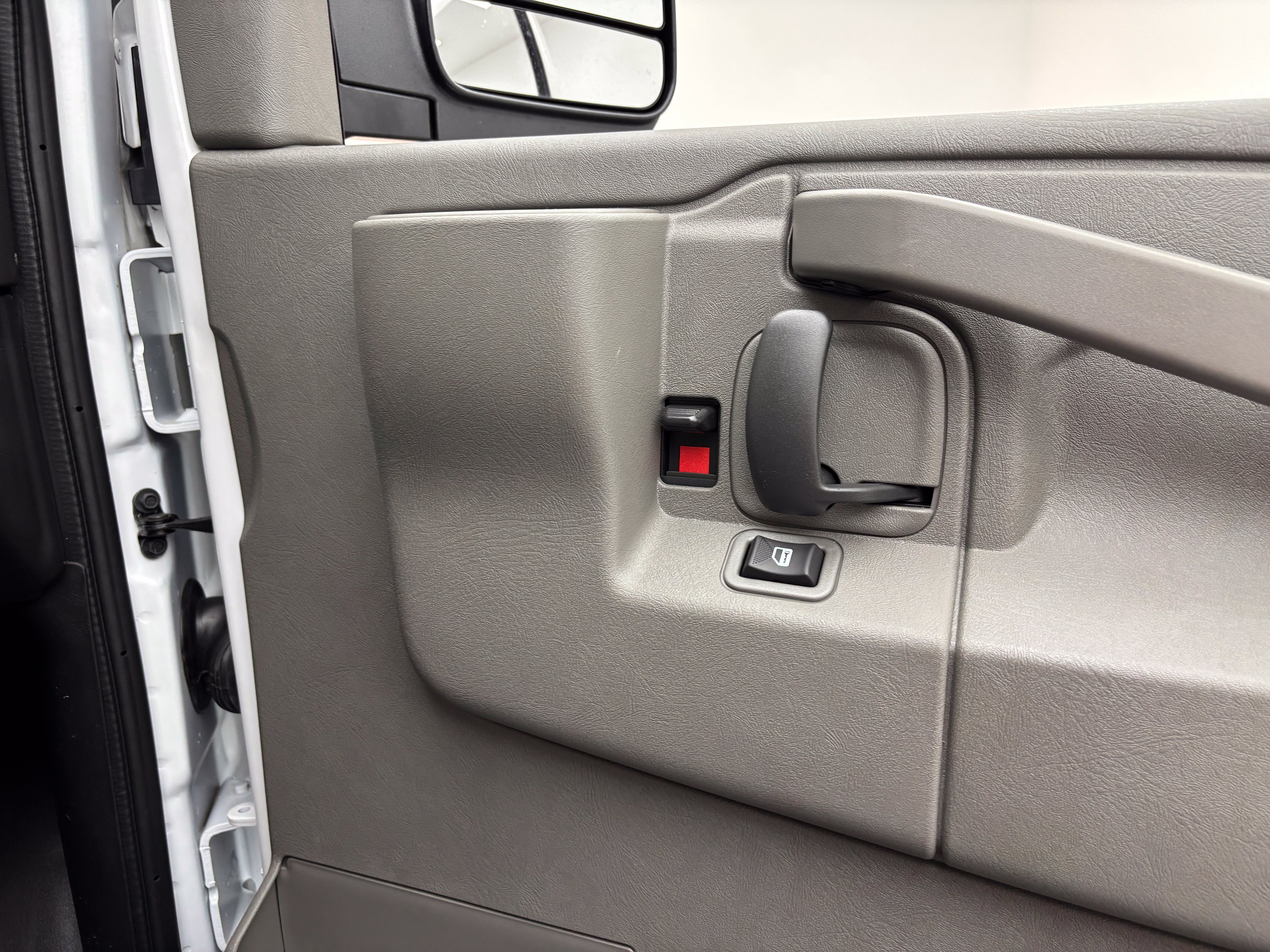 New 2026 GMC Savana 2500 w/ Driver Convenience Package RWD image 17