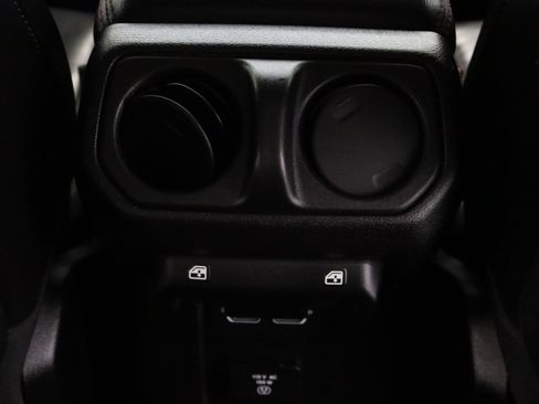 Used 2021 Jeep Wrangler Unlimited Rubicon image 30