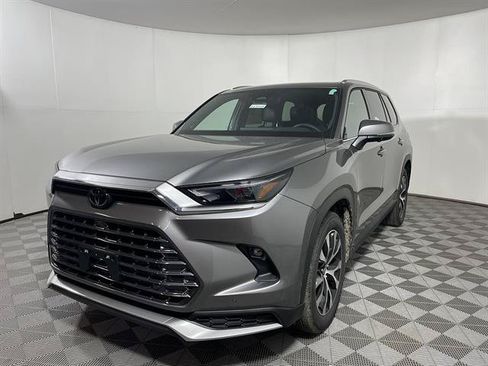 New 2026 Toyota Grand Highlander AWD Hybrid image 3