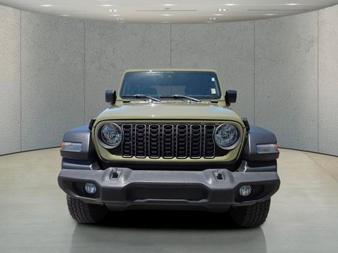 Used 2025 Jeep Wrangler Sport AWD/4WD image 8