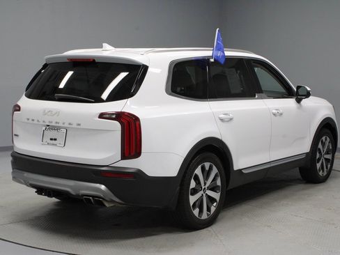 Used 2022 Kia Telluride EX w/ EX Premium Package image 12