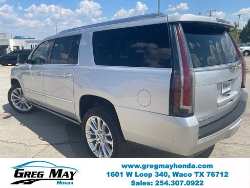 Used 2019 Cadillac Escalade ESV Premium Luxury AWD/4WD image 7