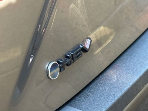 Used 2025 Toyota Camry SE w/ Multimedia Upgrade Package image 14