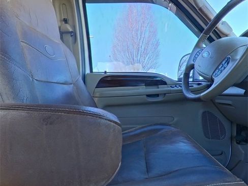 Used 2005 Ford F350 Lariat image 26
