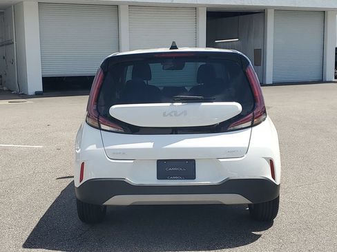 Used 2023 Kia Soul LX w/ Option Group 015 FWD image 5