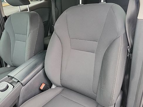 Used 2023 Nissan Rogue S image 12