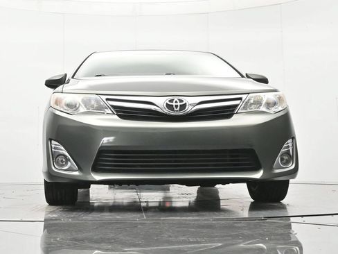 Used 2013 Toyota Camry XLE FWD image 37