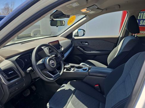 Used 2023 Nissan Rogue SV AWD/4WD image 15