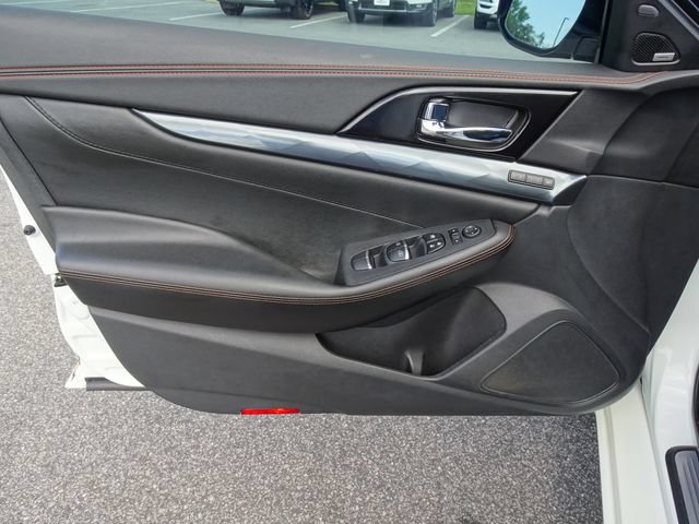 Used 2019 Nissan Maxima SR w/ Premium Package FWD image 11