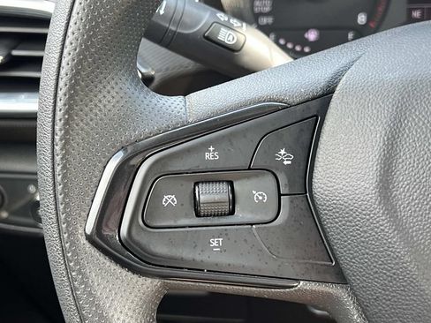 Used 2023 Chevrolet TrailBlazer LT w/ Convenience Package AWD/4WD image 21