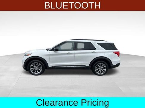 Used 2021 Ford Explorer XLT image 4