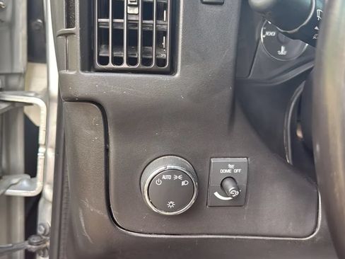 Used 2018 Chevrolet Express 3500 Extended w/ Driver Convenience Package RWD image 25