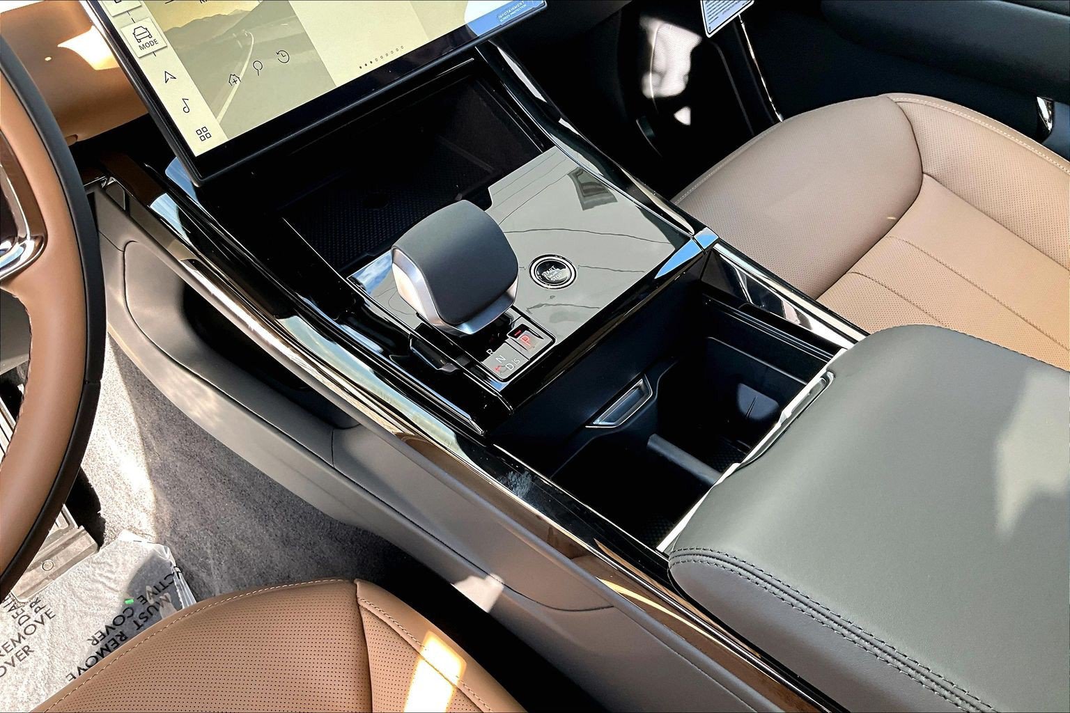 New 2026 Land Rover Range Rover Sport Dynamic SE AWD/4WD image 8