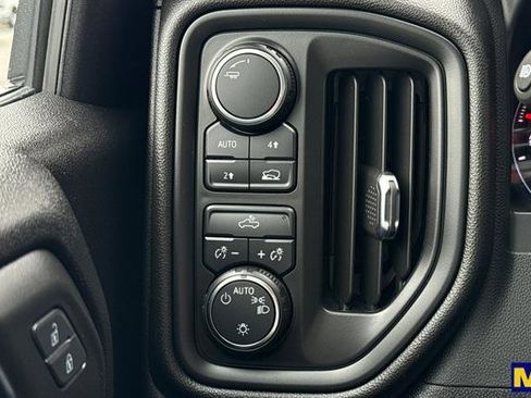 Certified 2025 Chevrolet Silverado 1500 Custom image 29