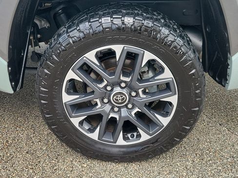 Used 2024 Toyota Tundra Limited AWD/4WD image 5