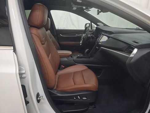 Used 2023 Cadillac XT5 Premium Luxury w/ LPO, Floor Liner Package AWD/4WD image 11