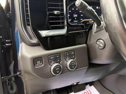 Certified 2022 GMC Sierra 1500 SLT w/ SLT Premium Plus Package AWD/4WD image 20