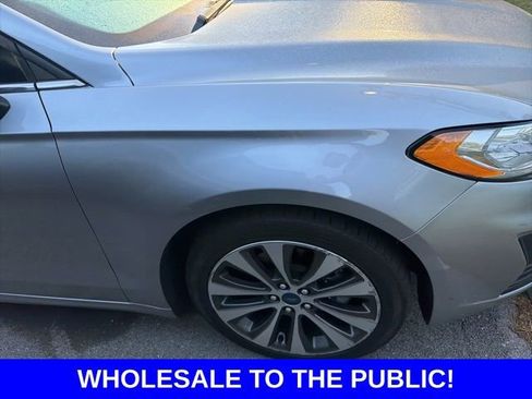 Used 2020 Ford Fusion SE image 4