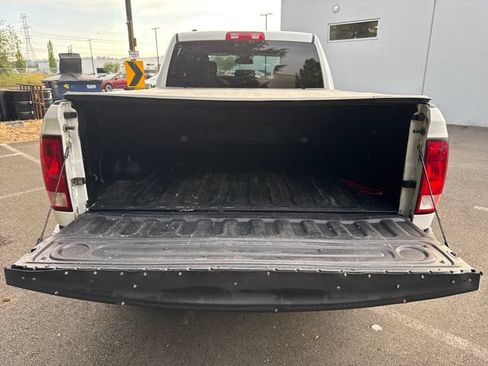 Used 2018 RAM 1500 Express RWD image 24