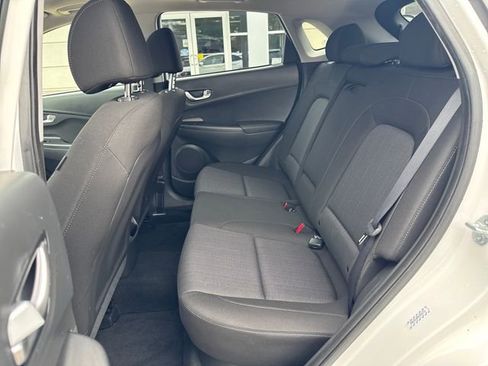 Certified 2023 Hyundai Kona SEL w/ Convenience Package AWD/4WD image 7