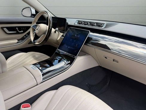 Used 2023 Mercedes-Benz S 500 4MATIC image 2