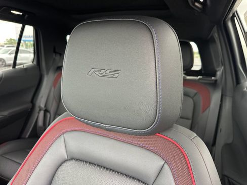 New 2026 Chevrolet Equinox RS w/ Convenience Package III AWD/4WD image 15