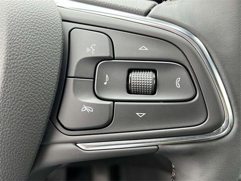 Used 2025 Buick Envista Preferred w/ Convenience I Package image 28