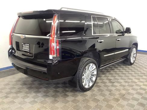 Used 2018 Cadillac Escalade Platinum image 24