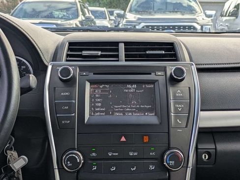 Used 2016 Toyota Camry SE FWD image 17