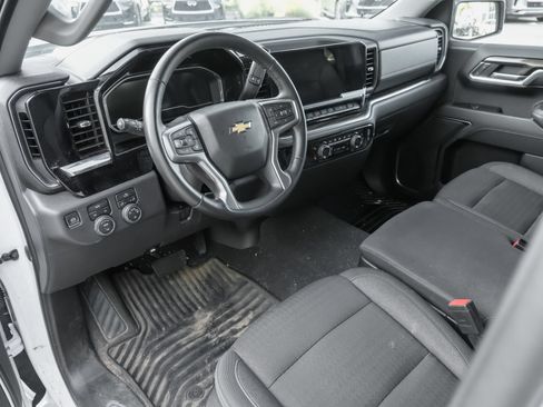 Used 2023 Chevrolet Silverado 1500 LT AWD/4WD image 16