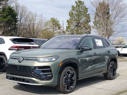 New 2026 Volkswagen Tiguan SEL R-Line image 31