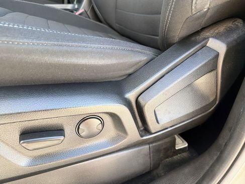 Used 2019 Ford Ranger XLT w/ Equipment Group 302A Luxury AWD/4WD image 18