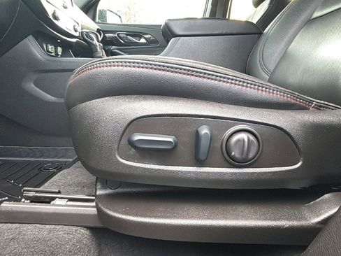 Certified 2024 Chevrolet Traverse RS image 23