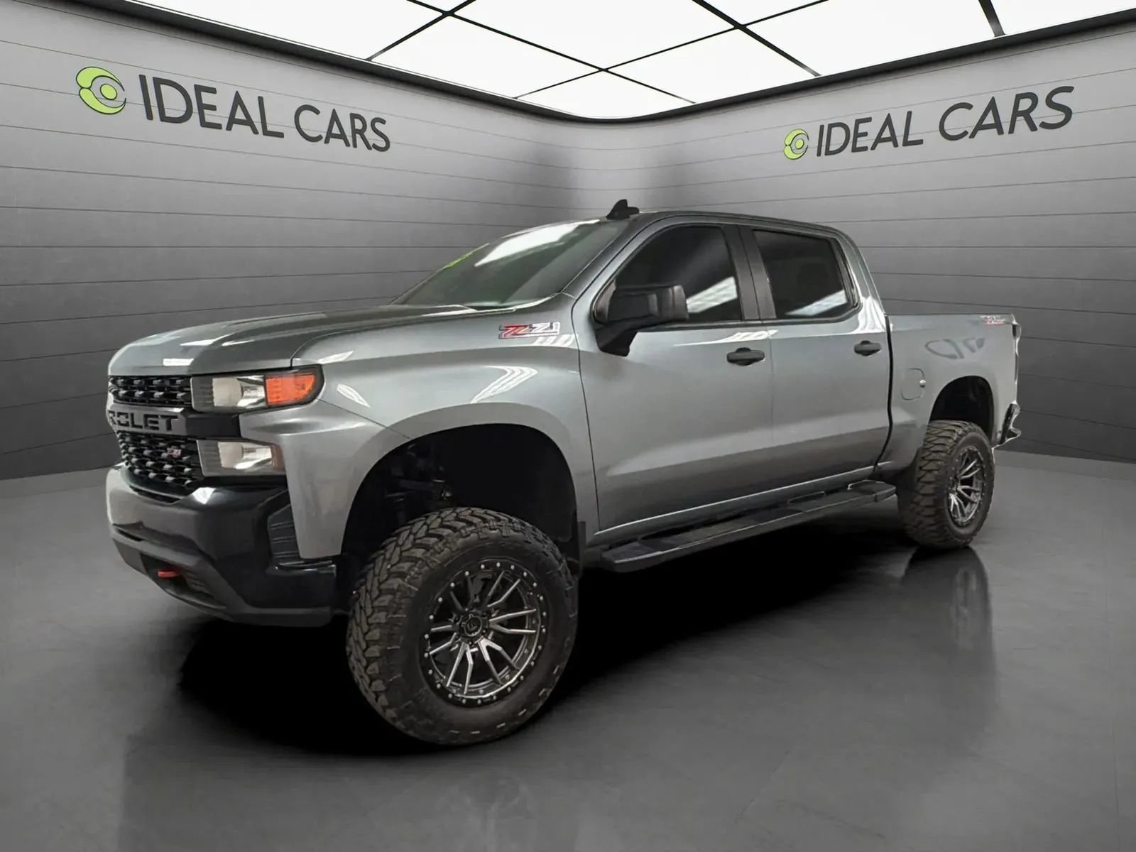 Used 2019 Chevrolet Silverado 1500 Custom Trail Boss w/ Custom Convenience Package AWD/4WD image 1