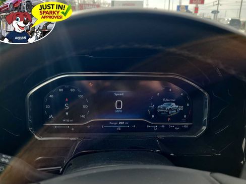 Used 2023 Chevrolet Silverado 1500 RST AWD/4WD image 10
