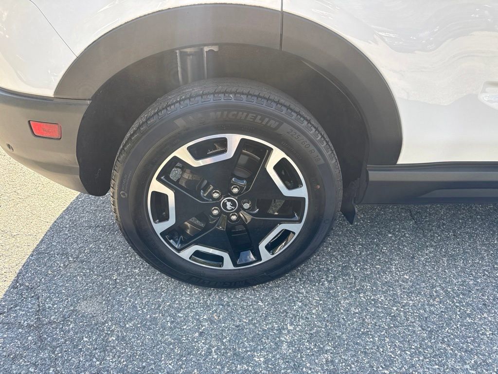 Used 2023 Ford Bronco Sport Outer Banks AWD/4WD image 11