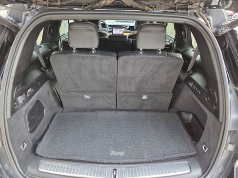 Used 2023 Jeep Grand Cherokee L Summit AWD/4WD image 14