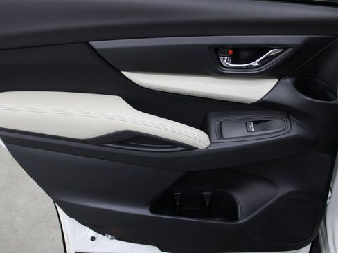 Used 2020 Subaru Ascent Premium w/ Convenience Package image 17