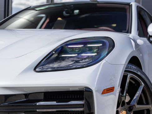 Certified 2026 Porsche Panamera RWD image 17