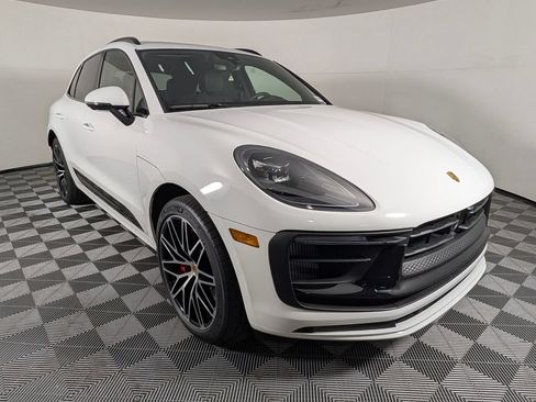 New 2026 Porsche Macan GTS AWD/4WD image 9