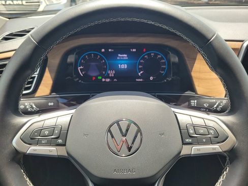 Used 2026 Volkswagen Atlas SE FWD image 23