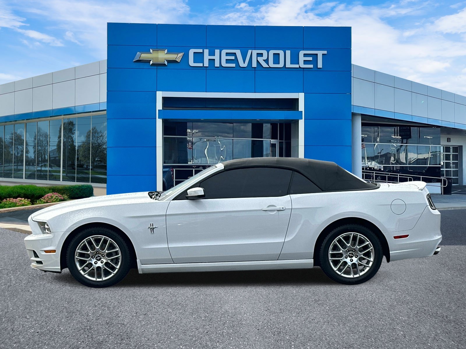 Used 2014 Ford Mustang Premium w/ Equipment Group 202A RWD image 5