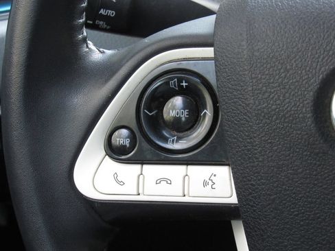 Certified 2018 Toyota Prius Four w/ Advanced Technology Package FWD image 25