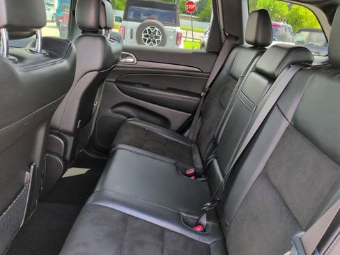 Used 2020 Jeep Grand Cherokee Altitude RWD image 14