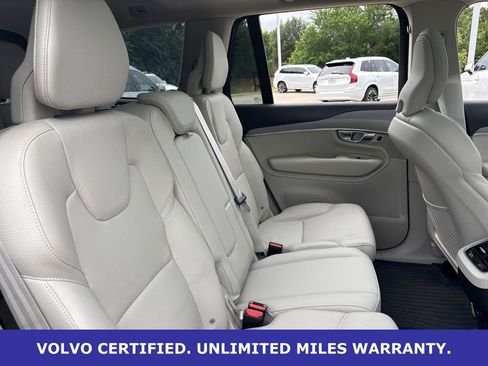 Certified 2025 Volvo XC90 B5 Core w/ Protection Package Premier AWD/4WD image 13