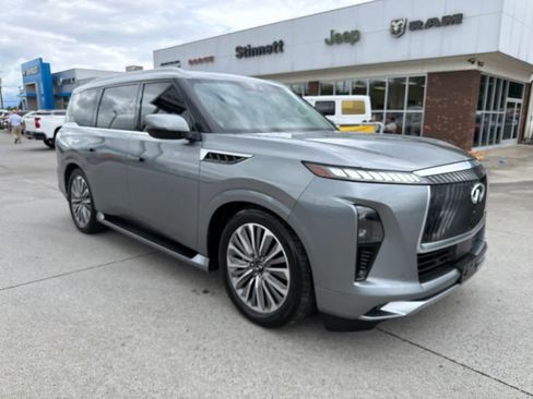 Used 2025 INFINITI QX80 Sensory AWD/4WD image 4
