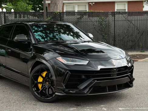 Used 2024 Lamborghini Urus Performante AWD/4WD image 35